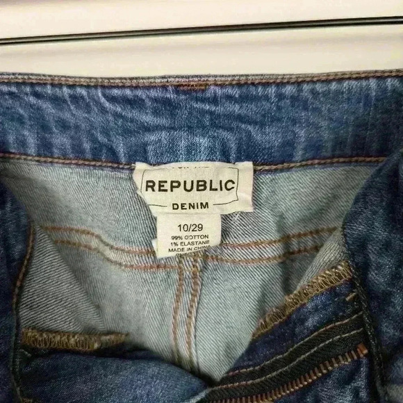 Bug Embroidered For The Republic Distressed Mid Rise Stretch Jeans Size 10/29 - Picture 6 of 12